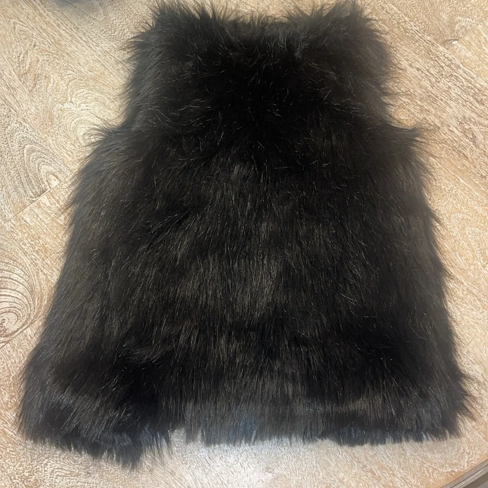 Faux Fur Black Vest, Children’s Place, size m